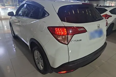 Honda Vezel 2017, 118300 км, за 8712 USD