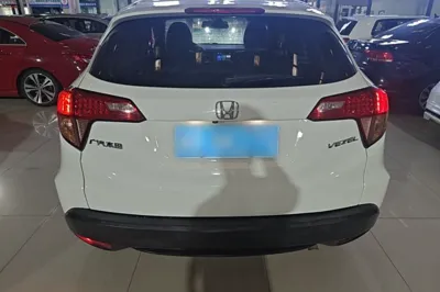 Honda Vezel 2017, 118300 км, за 8712 USD