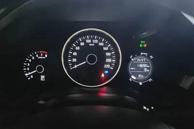 Honda Vezel 2017, 118300 км, за 8712 USD - фото 14