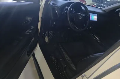 Honda Vezel 2017, 118300 км, за 8712 USD - фото 18
