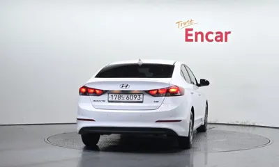 Hyundai Avante 2016, 143525 км, за 4680.49 USD