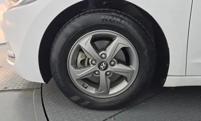 Hyundai Avante 2016, 143525 км, за 4680.49 USD
