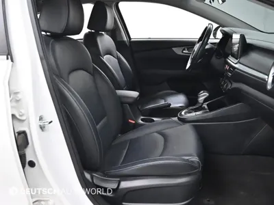 Kia K3 2021, 75148 км, за 7794.32 USD - фото 10
