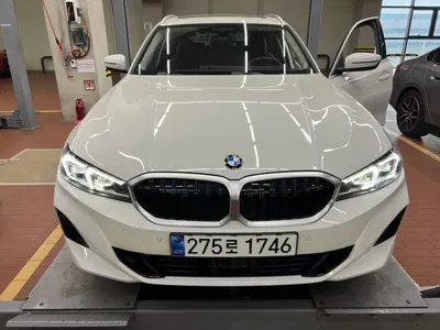BMW 3-Series · 2025 год