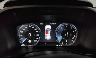 Volvo XC40 2021, 87798 км, за 18045.16 USD - фото 8