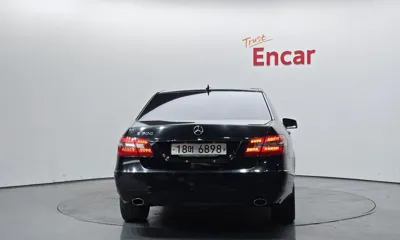 Mercedes-Benz E-Class 2011, 211170 км, за 3178.81 USD