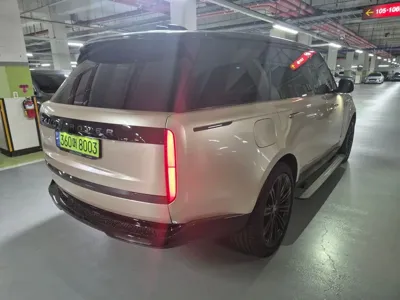 Land Rover Range Rover 2024, 27800 км, за 120257.32 USD
