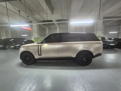 Land Rover Range Rover 2024, 27800 км, за 120257.32 USD