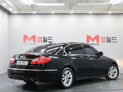 Hyundai Genesis 2012, 186403 км, за 1975.55 USD