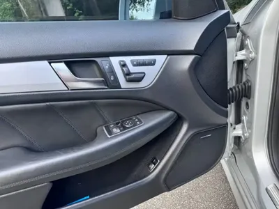Mercedes-Benz C-Class AMG 2014, 110000 км, за 19099.1 USD - фото 9