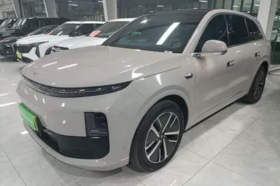 Li Auto L6 · 2024 год
