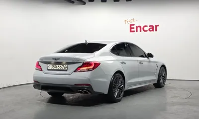 Genesis G70 2018, 113793 км, за 10901.88 USD