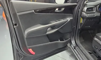 Kia Sorento 2016, 70294 км, за 9780.75 USD - фото 24