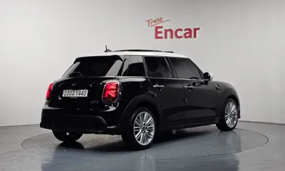 MINI Cooper 2022, 29114 км, за 16056.68 USD