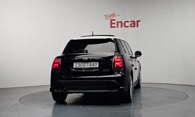 MINI Cooper 2022, 29114 км, за 16056.68 USD