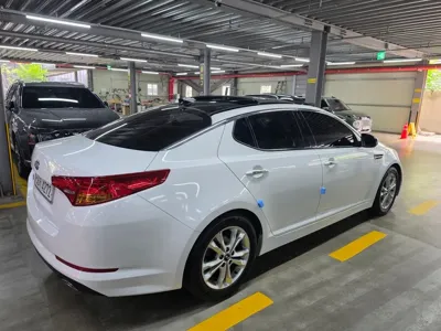 Kia K5 2011, 133196 км, за 2930.26 USD