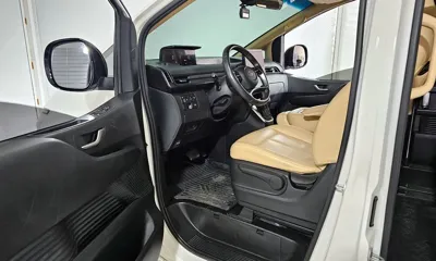 Hyundai Staria 2022, 80194 км, за 18169.8 USD - фото 10