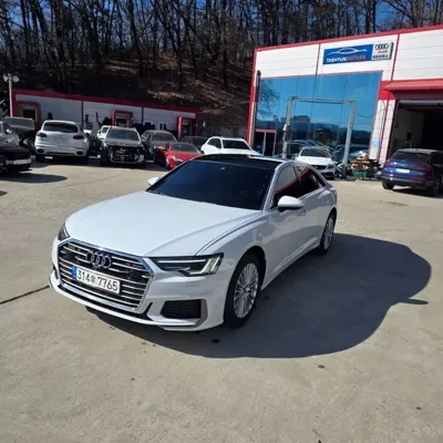 Audi A6 2021, 37458 км, за 16251.7 USD - фото 2