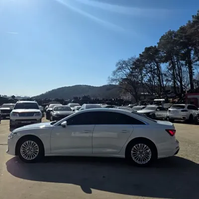 Audi A6 2021, 37458 км, за 16251.7 USD - фото 3