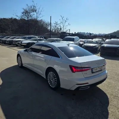 Audi A6 2021, 37458 км, за 16251.7 USD - фото 4