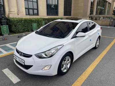 Hyundai Avante · 2013 год