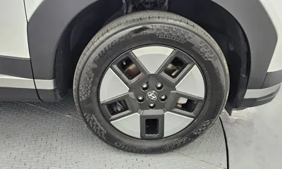 Hyundai Santafe 2024, 63170 км, за 20195.45 USD