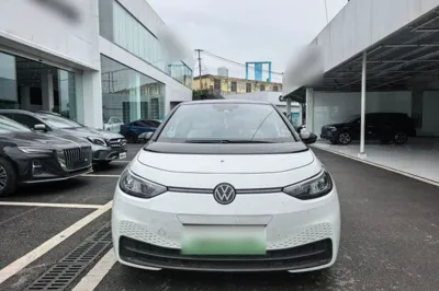 Volkswagen ID.3 2025, 12300 км, за 17158 USD