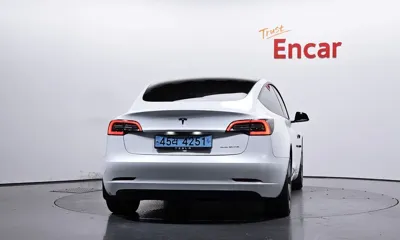 Tesla Model 3 2021, 127102 км, за 18589.06 USD