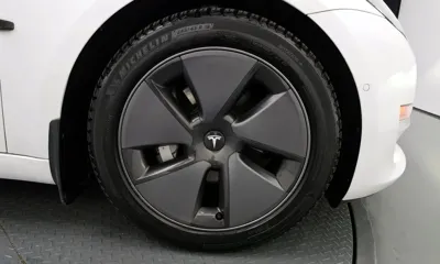 Tesla Model 3 2021, 127102 км, за 18589.06 USD