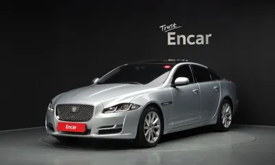Jaguar XJ · 2018 год