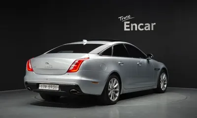Jaguar XJ 2018, 132408 км, за 13022.22 USD