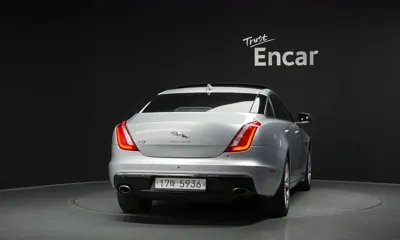 Jaguar XJ 2018, 132408 км, за 13022.22 USD