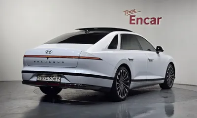 Hyundai Grandeur 2023, 30803 км, за 25696.09 USD