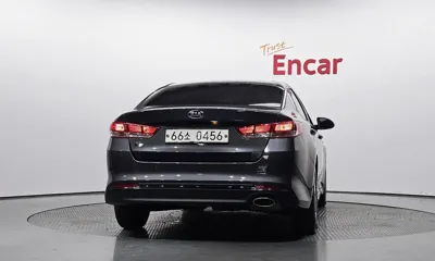 Kia K5 2016, 170579 км, за 3872.92 USD