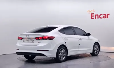 Hyundai Avante 2017, 97202 км, за 6707.04 USD