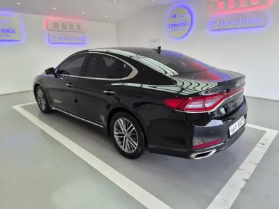 Hyundai Grandeur 2018, 83517 км, за 9583.83 USD