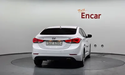 Hyundai Avante 2015, 69245 км, за 4266.77 USD