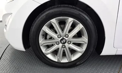 Hyundai Avante 2015, 69245 км, за 4266.77 USD