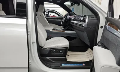 Cadillac Escalade 2025, 5888 км, за 111331.34 USD - фото 11