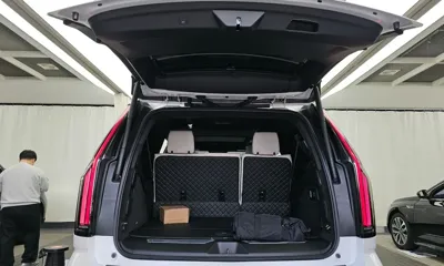 Cadillac Escalade 2025, 5888 км, за 111331.34 USD - фото 20