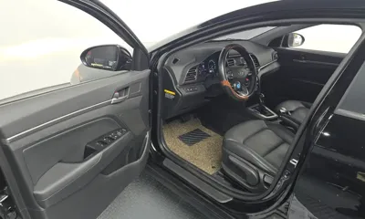 Hyundai Avante 2019, 62330 км, за 6874.67 USD - фото 10