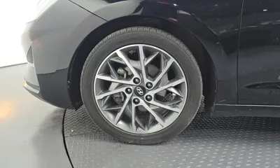 Hyundai Avante 2019, 62330 км, за 6874.67 USD - фото 28