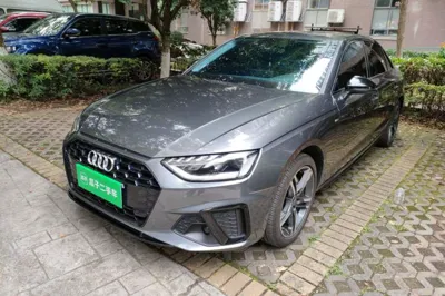Audi A4L · 2022 год