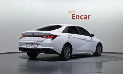Hyundai Avante 2021, 35594 км, за 9787.17 USD