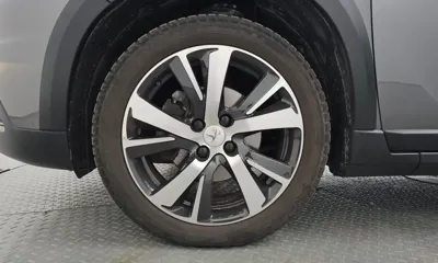 Peugeot 2008 2020, 32800 км, за 9686.01 USD