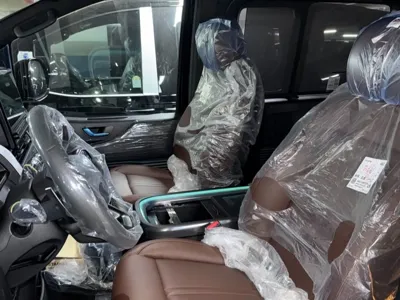 Hyundai Staria 2025, 50 км, за 37785.04 USD