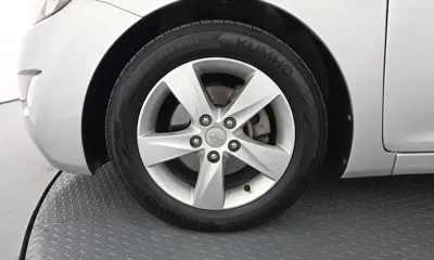Hyundai Avante 2012, 211292 км, за 3741.63 USD