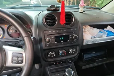 Jeep Compass 2014, 75600 км, за 5290 USD - фото 12
