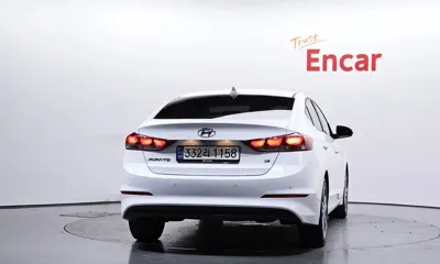 Hyundai Avante 2018, 122042 км, за 6475.06 USD