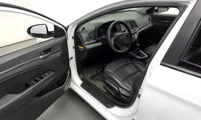 Hyundai Avante 2018, 122042 км, за 6475.06 USD - фото 11